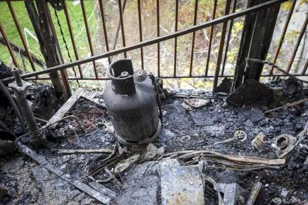 ΤΡΕΙΣ ΟΙ ΝΕΚΡΟΙ Συγκλονίζουν οι πρώτες εικόνες από την τραγωδία στην Κατερίνη-5όροφη πολυκατοικία τυλίχθηκε στις φλόγες