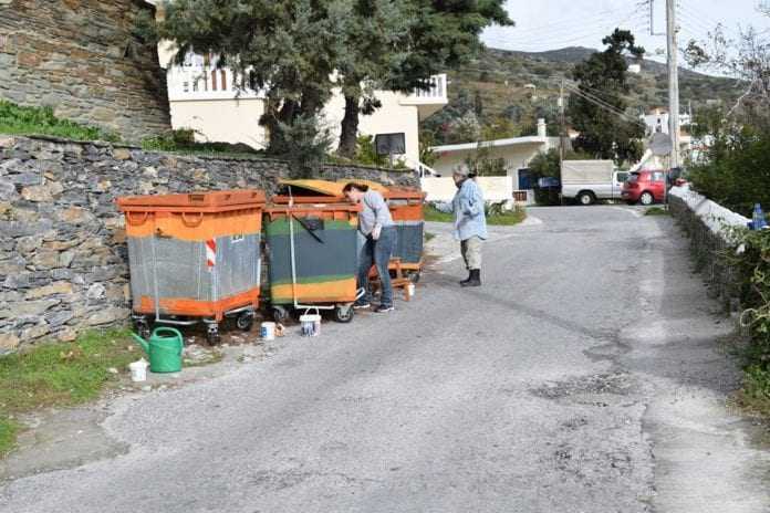 Ζωγράφισαν τους κάδους και… άλλαξαν το χωριό τους!