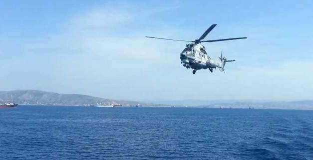 Θρίλερ με τη διάσωση του πληρώματος πλοίου που προσάραξε κοντά στη Μύκονο