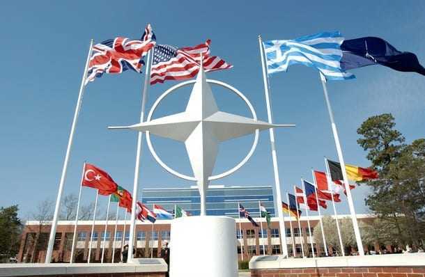 Αξιωματούχος ΝΑΤΟ: Να μην ελπίζει η ΠΓΔΜ σε ένταξη χωρίς λύση στο όνομα