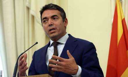 Βγαίνουν τα “μπαστούνια” στην διαπραγμάτευση με τα Σκόπια