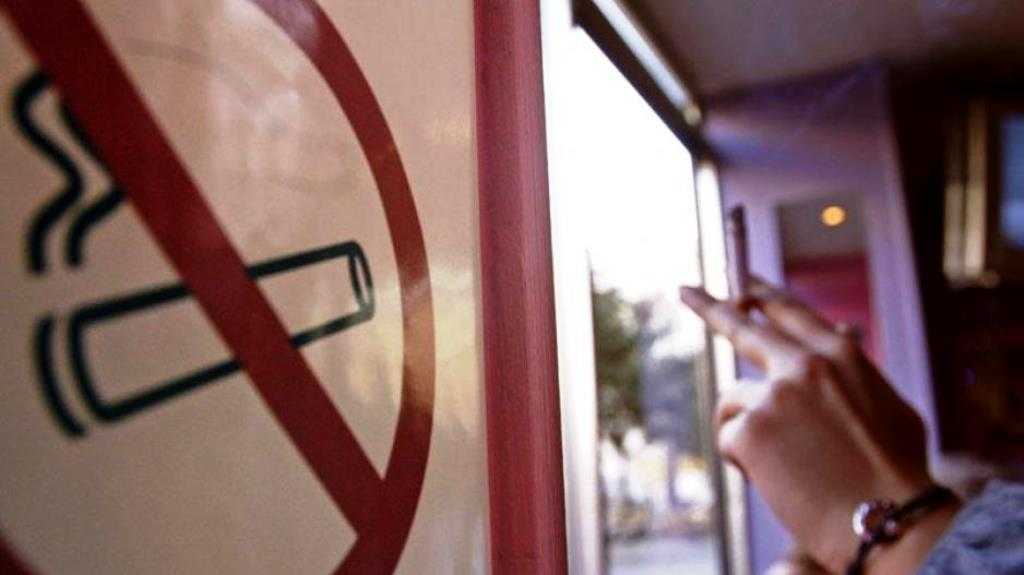 Οι ποινές στους καπνιστές εργαζόμενους! Η εγκύκλιος που εκδόθηκε Σκοπός η προστασία της δημόσιας υγείας
