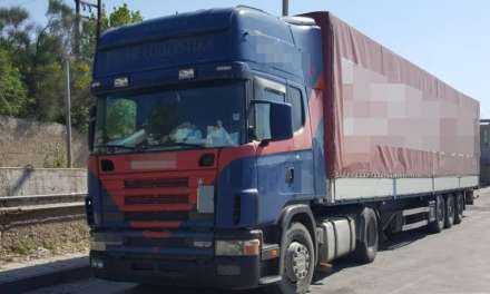 Δουλέμποροι από τα Σκόπια με φορτηγά κουβαλούν τους παράνομους μετανάστες