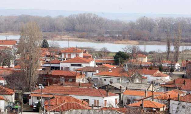 “Απόβαση” στον Έβρο – Άνοιξε τις πόρτες ο Ερντογάν – Κατά κύματα περνούν στην Ελλάδα οι μετανάστες