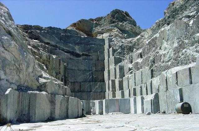 Τα λατομεία στα Κομνηνά και ο Δήμος Ξάνθης