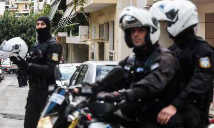 Τρομοδέμα στον Παπαδήμο: Η Αντιτρομοκρατική συνέλαβε 14 άτομα