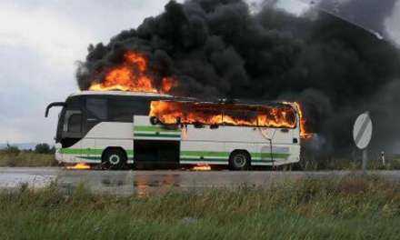 Κεραυνός χτύπησε λεωφορείο του ΚΤΕΛ Έβρου γεμάτο επιβάτες [εικόνες & βίντεο]