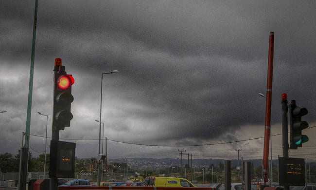 Στο έλεος της κακοκαιρίας το οδικό δίκτυο: Ποιοι δρόμοι είναι κλειστοί