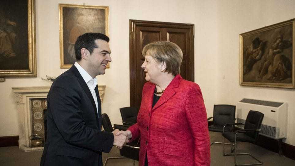 ΣΟΚ: Financial Times: Ο Τσίπρας ετοιμάζεται να υπογράψει συμφωνία με τη Γερμανία για επιστροφή μεταναστών