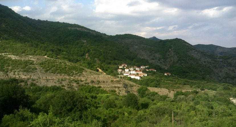 Σοβαρότατη καταγγελία από τον δημοσιογράφο Σεμπαεδιν Καραχότσα: Στη Θράκη όποιος δε δηλώνει Τούρκος δε δικαιούται ούτε μια ασφαλτόστρωση