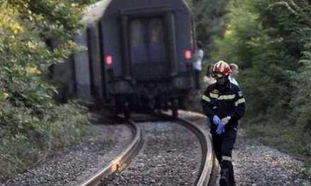 Έναν νεκρό και έναν βαριά τραυματία λαθρομετανάστη άφησε το τραίνο πίσω του