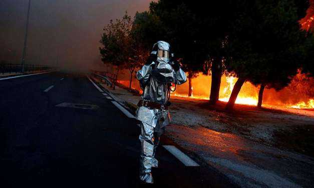 Εθνική τραγωδία: 74 νεκροί και 164 ενήλικες τραυματίες, 23 παιδιά (Live blogging)