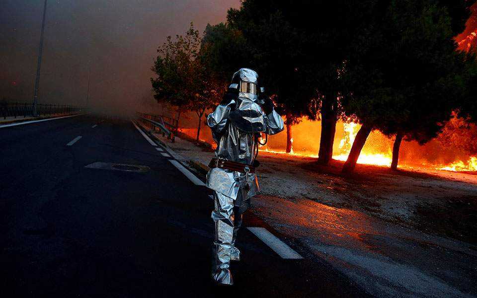 Εθνική τραγωδία: 74 νεκροί και 164 ενήλικες τραυματίες, 23 παιδιά (Live blogging)