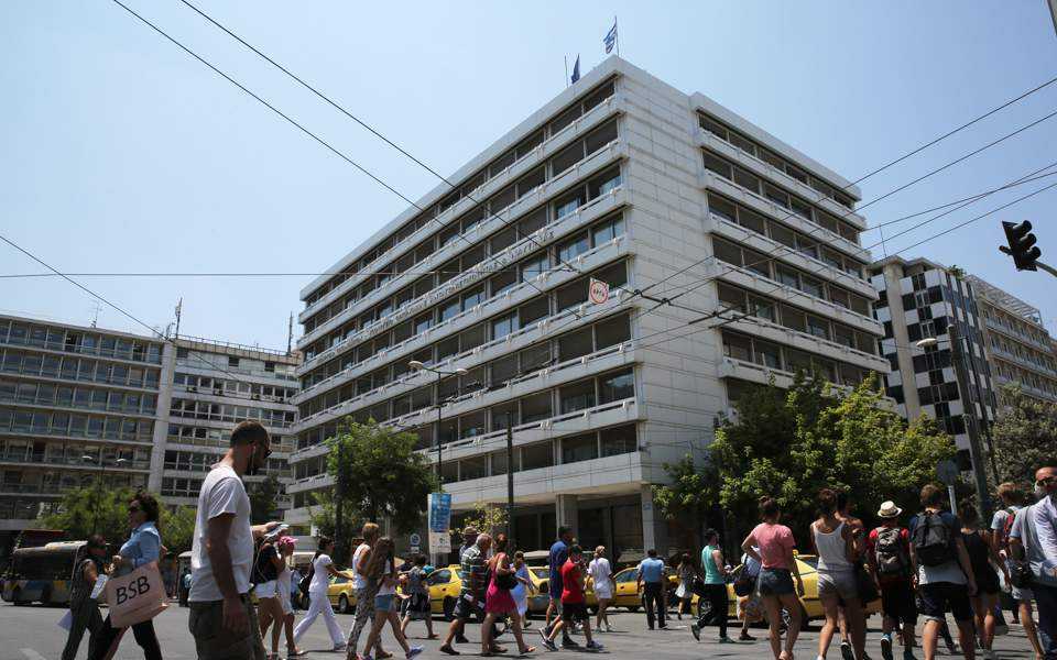 Δοκιμάζονται οι αντοχές νοικοκυριών, επιχειρήσεων το επόμενο επτάμηνο