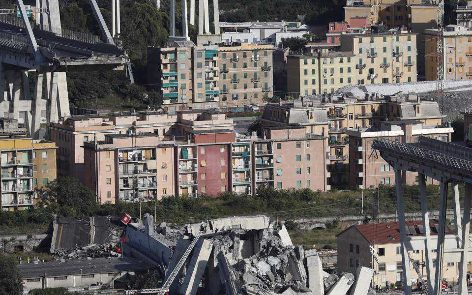 Ιταλία: 35 οι νεκροί από την κατάρρευση της γέφυρας στη Γένοβα