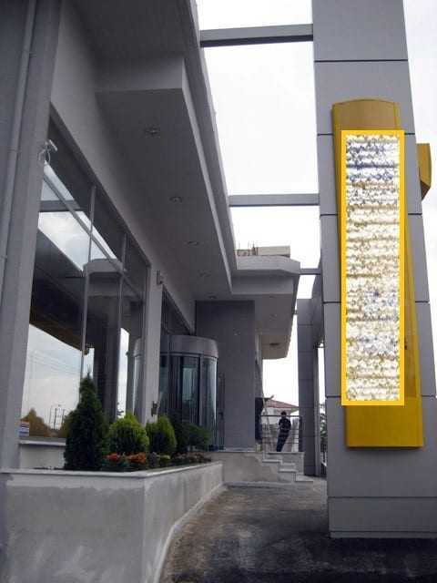 Κράτος, ασφάλειες και τράπεζες, οι σύγχρονοι «νταβατζήδες» του πολίτη