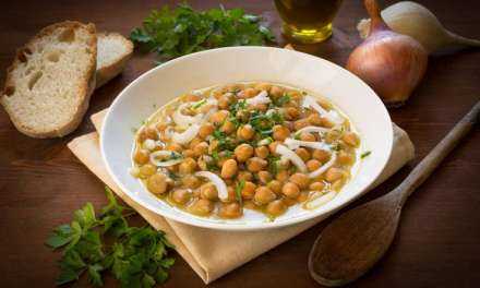 Ρεβίθια σούπα Παραδοσιακή συνταγή με γεμάτη γεύση
