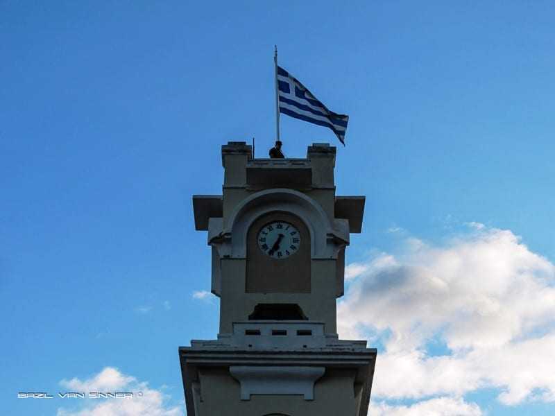 Η σημαία στο ρολόι της Ξάνθης, η πλακόστρωση στην Παλιά Πόλη και η έλλειψη προγραμμάτων του Δήμου σε χρηματοδοτήσεις απασχολούν την Βουλή μέσω της Χ.Α.