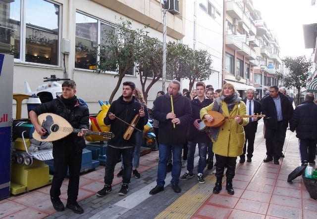 Στην αγορά ο Δήμαρχος Ξάνθης για ευχές