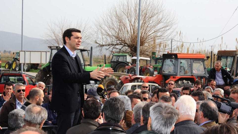 Λέτε να δούμε τον Τσίπρα να εκφωνεί τον προεκλογικό του λόγο πάνω από τρακτέρ;