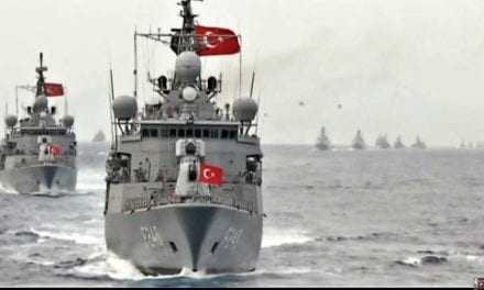 Έκτακτη άσκηση με την επωνυμία «Γαλάζια Πατρίδα», σχεδιάζει η Aγκυρα, η οποία δεν περιλαμβάνεται στον προγραμματισμό που οι δύο πλευρές ανταλλάσσουν ετησίως στο πλαίσιο των Στρατιωτικών ΜΟΕ – Έντονη ανησυχία στην Αθήνα.