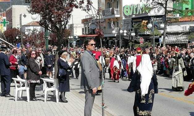 Ξανθιώτες τραγούδησαν το Μακεδονία ξακουστή.  Θλιβερά μόνος ο βουλευτής Στογιαννίδης