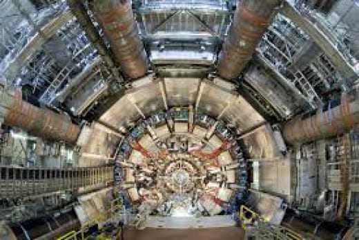 ΑΠΟ ΤΟ CERN ΣΤΟ ΔΗΜΟΚΡΙΤΟ