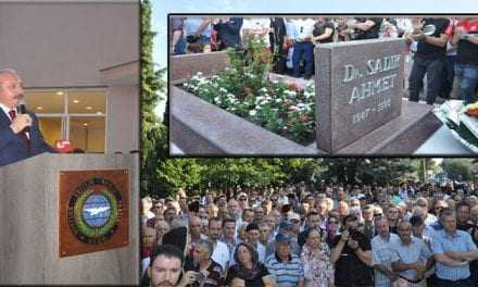 Έλληνας πολίτης-μουσουλμάνος δόκιμος αξιωματικός ένστολος στο μνημόσυνο Σαδίκ !