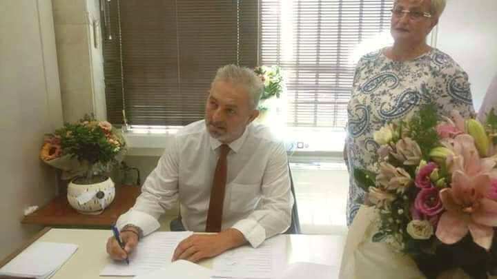 Γ. Μπούτος. Μετά  την υπογραφή τα καθήκοντα του προέδρου του Δημοτικού Συμβουλίου