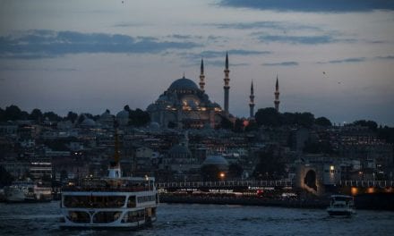 Προσδεθείτε:  Η Τουρκία στα βράχια