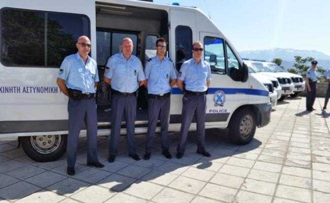 Συνελήφθη 26χρονος αλλοδαπός κατηγορούμενος για κλοπή οχήματος, πλαστογραφία, παράβαση του Κώδικα Οδικής Κυκλοφορίας και του νόμου περί αλλοδαπών. – Δρομολόγια κινητών αστυνομικών Μονάδων