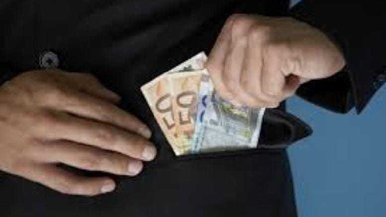 Συνελήφθη 47χρονη για απάτη σε βάρος 58χρονου ημεδαπού