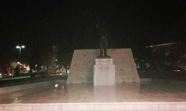 Η προχειρότητα της δημοτικής αρχής Ξάνθης σε όλο το μεγαλείο της. Κρατά στο σκοτάδι τους ήρωες της πόλης