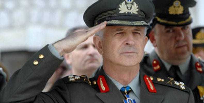 Στρατηγός Ζιαζιάς: Ο υφυπουργός Άμυνας Στεφανής βάλλεται, γιατί “βάζει χέρι” στις ΜΚΟ…