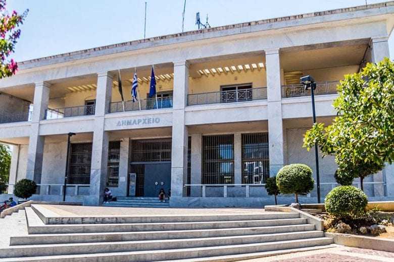 Απαγόρευση εισόδου στα δημαρχεία ζήτησαν και πέτυχαν οι δημοτικοί υπάλληλοι – Για μία ακόμη φορά οι αυτοδιοικιτικοί κατώτεροι των περιστάσεων.