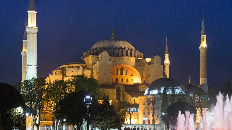 Αν στην Τουρκία βιάζουν την Αγία Σοφία,                       στην Πολιτική Ελλάδα, βιάζουν τη Σοφία