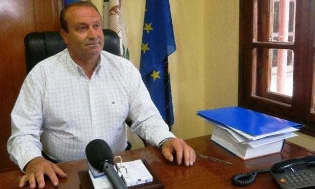 Πυρ και μανία ο δήμαρχος Τοπείρου με την συμπεριφορά Μακάριου Λαζαρίδη «Θα φτάσω στον Πρωθυπουργό»