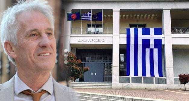 Γιατί χαίρεται ο κόσμος και χαμογελάει πατέρα;Ένας χρόνος με δήμαρχο τόν Μ. Τσέπελη