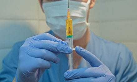 Ελπίδες γεννά το εμβόλιο για τον κορωνοϊό της Moderna: Οι διαφορές του με εκείνο της Pfizer