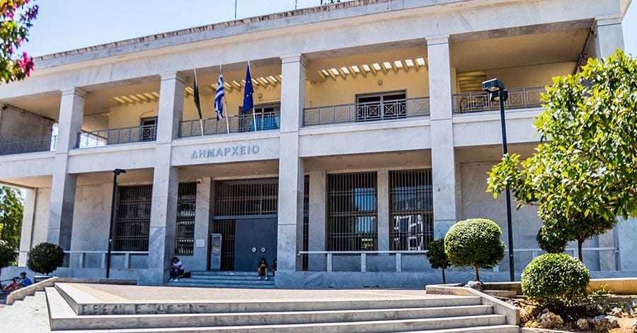 Τα rapid test πάνε πλατεία. Να μην κερδίσει και λίγη δημοσιότητα το θεάρεστο έργο της δημοτικής αρχής; Χωράει καμμία απευθείας ανάθεση;