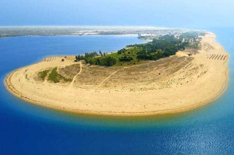 ΣΤΟ ΣΦΥΡΙ ΠΑΡΑΛΙΑΚΟ ΚΑΤΑΣΤΗΜΑ ΣΤΗΝ ΑΜΜΟΓΛΩΣΑ ΚΕΡΑΜΩΤΗΣ – Η ΤΙΜΗ ΕΚΚΙΝΗΣΗΣ