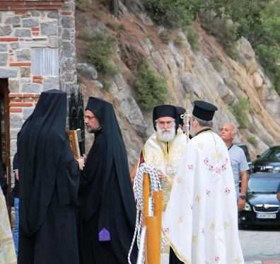 O πανηγυρικός Εσπερινός στην Ιερά Μονή Αρχαγγελιώτισσας Ξάνθης.