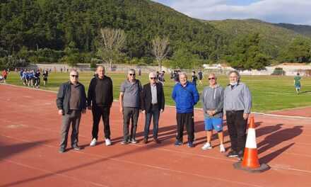 ΣΥΡΙΖΑ ΞΑΝΘΗΣ Για το ταρτάν που λείπει από τα αθλητικά κέντρα: Άμεση προτεραιότητα πρέπει να αποτελέσει η αλλαγή του ταρτάν, που για ακόμη μια φορά η δημοτική αρχή του κ. Τσέπελη δεν κατάφερε να εξασφαλίσει μετά τον αποτυχημένο διαγωνισμό. Ο μόνος τρόπος που γνωρίζει, δυστυχώς, είναι η απευθείας ανάθεση, ενώ στα μεγάλα έργα με διαγωνισμούς και διαφάνεια, για άλλη μια φορά μετρήθηκε και βρέθηκε… ανεπαρκής