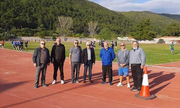 ΣΥΡΙΖΑ ΞΑΝΘΗΣ Για το ταρτάν που λείπει από τα αθλητικά κέντρα: Άμεση προτεραιότητα πρέπει να αποτελέσει η αλλαγή του ταρτάν, που για ακόμη μια φορά η δημοτική αρχή του κ. Τσέπελη δεν κατάφερε να εξασφαλίσει μετά τον αποτυχημένο διαγωνισμό. Ο μόνος τρόπος που γνωρίζει, δυστυχώς, είναι η απευθείας ανάθεση, ενώ στα μεγάλα έργα με διαγωνισμούς και διαφάνεια, για άλλη μια φορά μετρήθηκε και βρέθηκε… ανεπαρκής