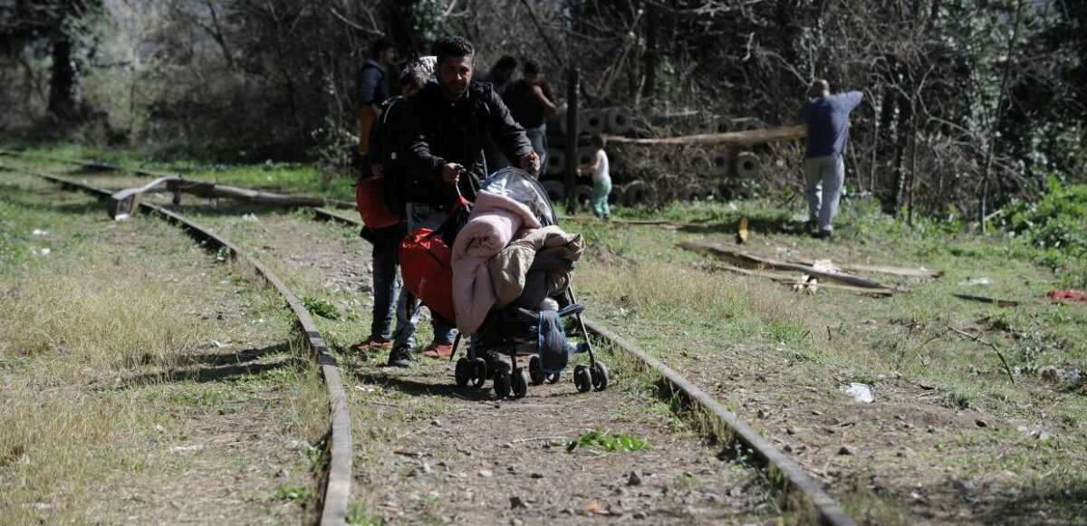 Δεν επαναπροωθεί ο κ. Μηταράκης στην Βουλγαρία όσους λαθρομετανάστες έρχονται από εκείνη την πλευρά των συνόρων  ΔΥΣΤΥΧΩΣ ΟΠΟΙΟΣ ΛΑΘΡΟΜΕΤΑΝΑΣΤΗΣ ΕΡΧΕΤΑΙ ΣΤΗΝ ΕΛΛΑΔΑ ΜΕΝΕΙ ΚΑΙ ΜΕ ΚΥΒΕΡΝΗΣΗ ΜΗΤΣΟΤΑΚΗ