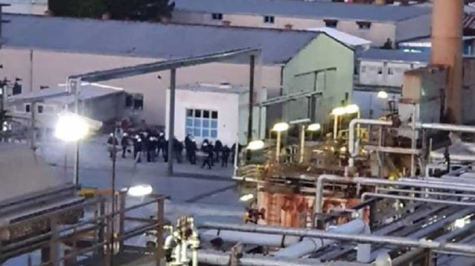 Επέμβαση της Αστυνομίας στις εγκαταστάσεις της ENERGEAN KAVALA κατά των καταληψιών εργαζομένων