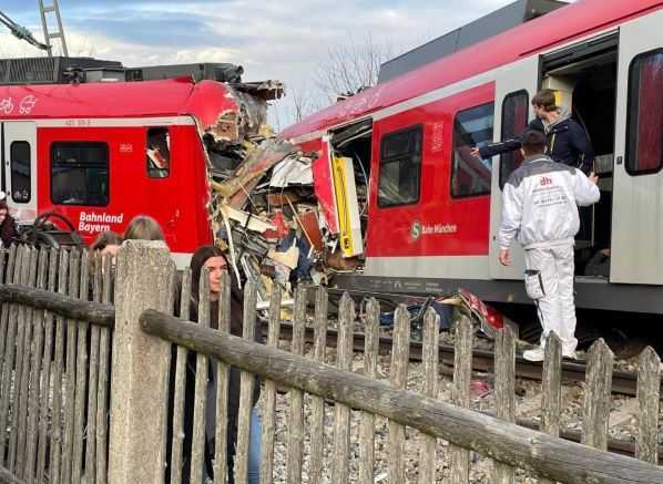 ΚΟΣΜΟΣΓερμανία | Τρένα συγκρούστηκαν στο Μόναχο