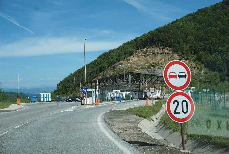 Η ακρίβεια στέλνει τους Έλληνες σε Βουλγαρία και Βόρεια Μακεδονία για ψώνια και βενζίνη