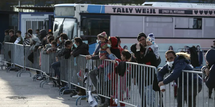 Μπίζνες χιλιάδων ευρώ για τους διακινητές μεταναστών στον Έβρο