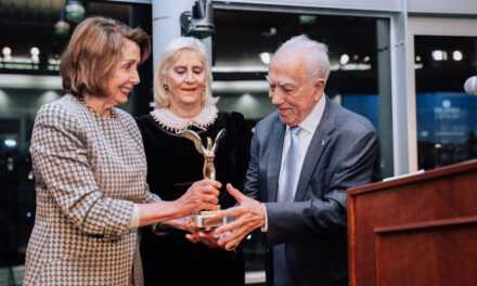 Ουάσιγκτον: βραβείο «ηγέτης» στον Άγγελο Τσακόπουλο – μηνύματα από Πρόεδρο της Δημοκρατίας, Πρωθυπουργό Κυριάκο Μητσοτάκη, Αλέξη Τσίπρα, Αντώνη Σαμαρά